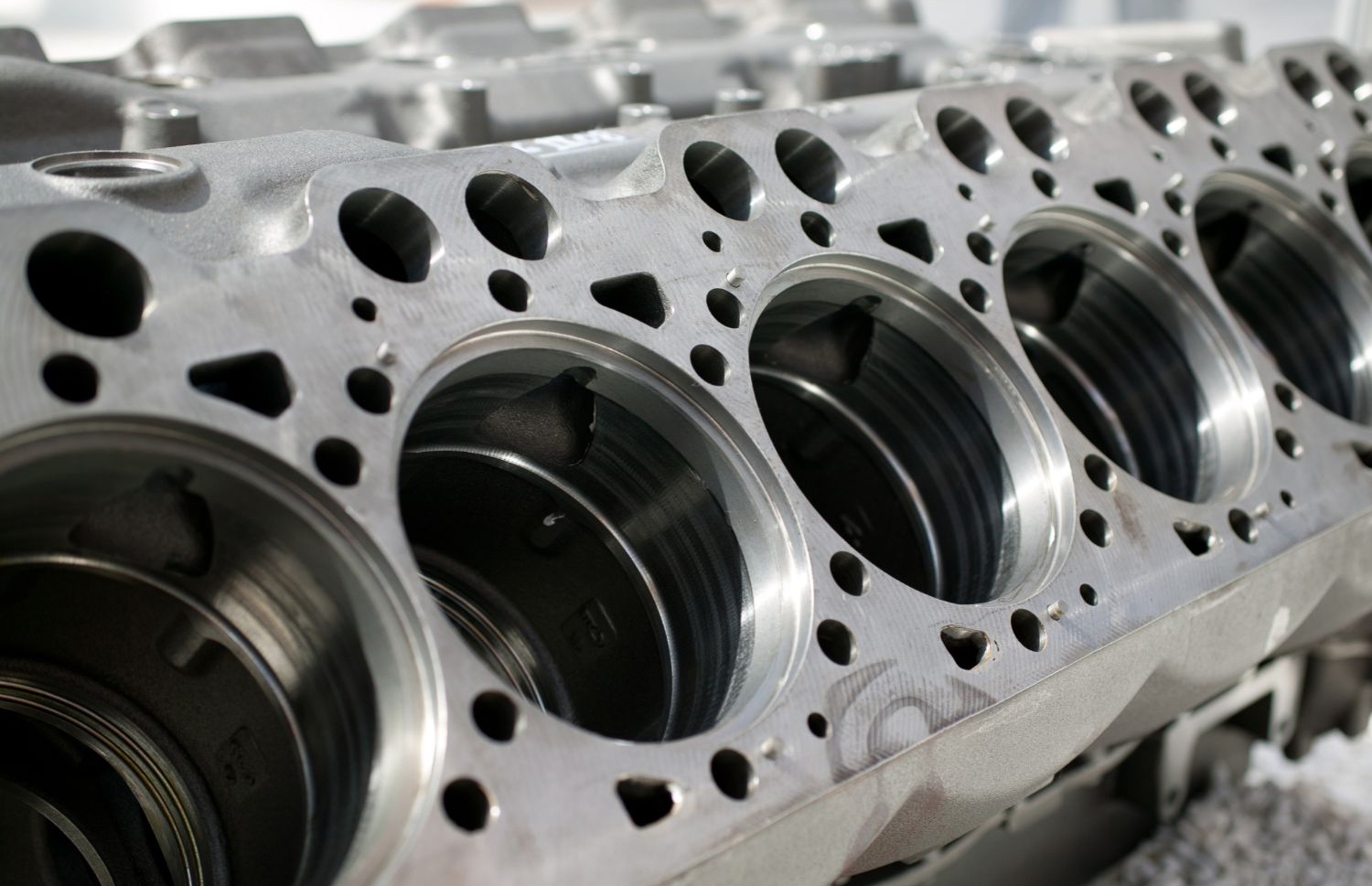 Manutenção e reparação do cilindro de motor